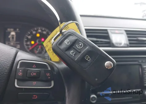 2014 Volkswagen Passat 2.0L Tdi Sel Premium z USA, uszkodzony, nr VIN 1VWCN7A38EC121460